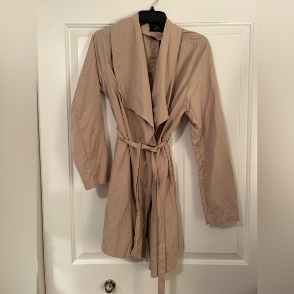 Tan Love Tree fashion trench coat - Picture 2 of 2